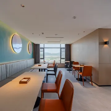 City Comfort Inn Express Hotel (Xuancheng High-Speed Railway Station RT-Mart)