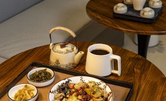 Zenyard Courtyard Accommodation (Zhonglou Subway Station, Huimin Street, Xi'an)