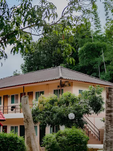 รูปภาพของร็อควู้ด เฮาส์ รีสอร์ท แอนด์ ทรงวาดนวดแผนไทยเพื่อสุขภาพ และสปา