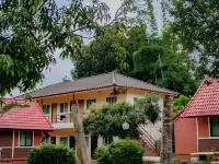 Rockwood house Resort and Thai massage Hotel dekat PB Valley Khaoyai Winery