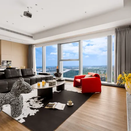 Mia casa luxury Miya Qingshe Serviced Apartment (Huanqiu Zhongxin) Отели рядом с достопримечательностью «Глобальный центр «Новый век»»