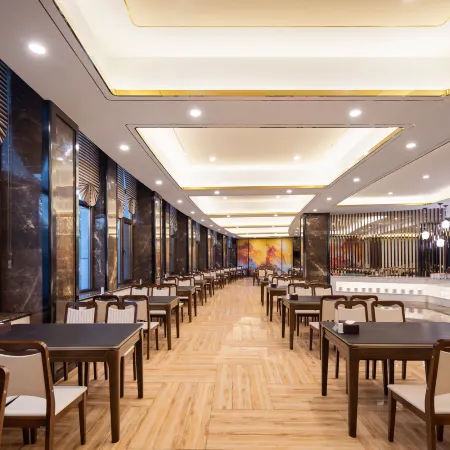 Huanren Longxing International Hotel