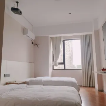 Xunmeng Movie Hotel