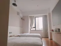 Xunmeng Movie Hotel
