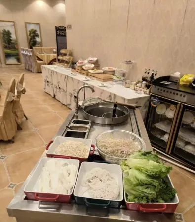 Vienna Hotel (Dabu) Отели в г. Дапу