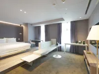 AKA Hotel MRT台電大楼駅周辺のホテル