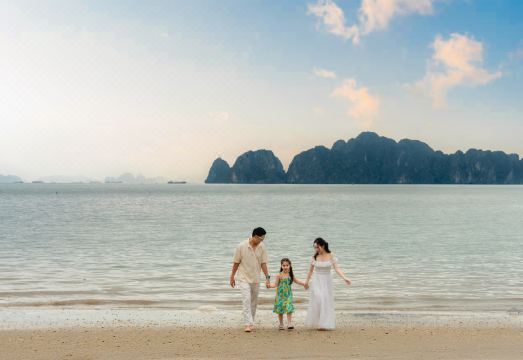 해변 리조트의 평화로운 풍경