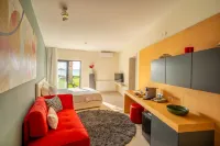 Med-Inn Hotel Hôtels à : Dorttepe Mahallesi