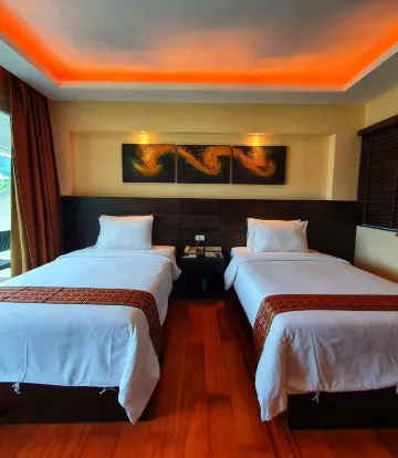 ห้องดีลักซ์เตียงแฝดวิวตึก