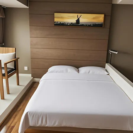 Ruolin Serviced View Apartment (Tanhualin and Jiyuqiao Dual Metro Station)