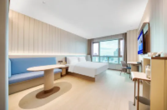 HanTing Hotel (Cixi Shanglinfang Pedestrian Street)