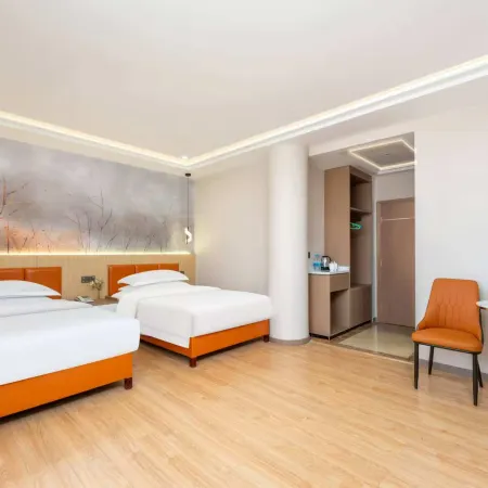 Yixuan Hotel (Zhangye Bell Tower West Station)