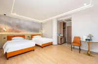 Yixuan Hotel (Zhangye Bell Tower West Station) Hotels in der Nähe von Hexi Xueyuan-Yifu Library