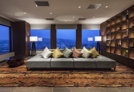 Ana Holiday Inn Kanazawa Sky 로비
