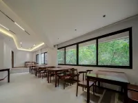 QianshanYueSceQianshan Yue Scenic Beauty Inn (Xijiang Qianhu Miao Village Store)