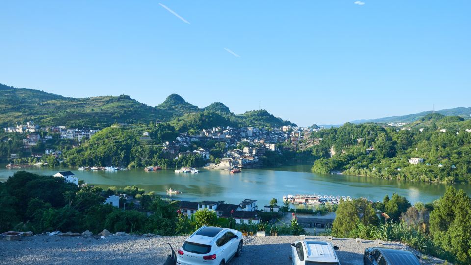 Lotus View Riverside Homestay