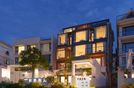 Borrow tea and ask for a home stay with tea and sea view