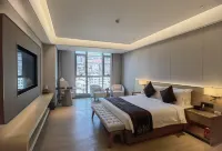 Renhuai Guotai Hotel - 주차장