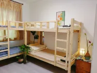 Voyager Youth Hostel  호텔