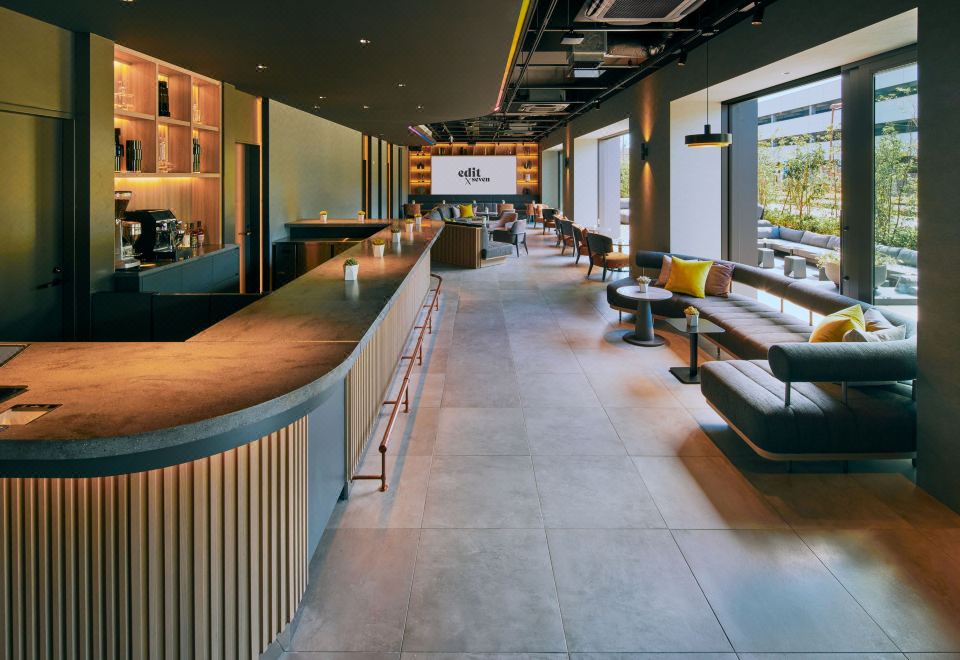 에딧 x 세븐 객실 내부