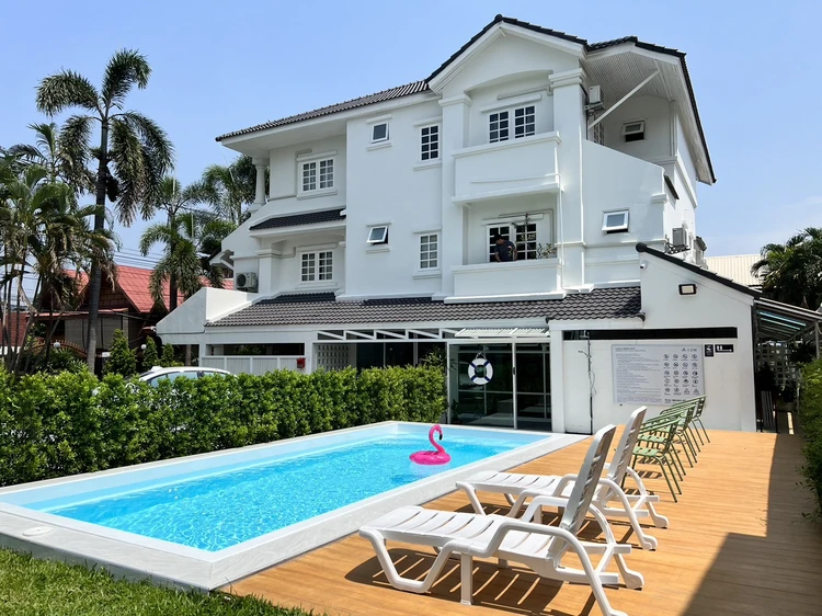 รูปภาพของMini-Me HUBS, Charm Suites & Pool in Old City