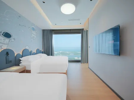 Cloud Glam Seaview Hotel Отели рядом с достопримечательностью «Liujiawan Beachcombing Park· Rizhao»