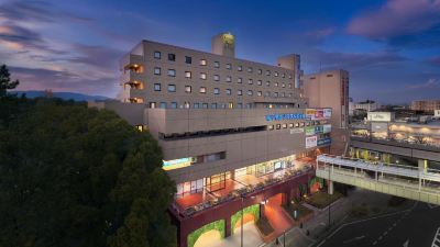 施設外観 南千里クリスタルホテルの写真