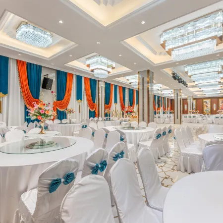 Lanou Hotel (Hotan New Night Market Tuancheng Scenic Area Branch)