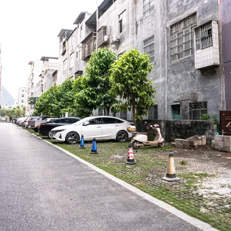 Jinbi Hotel (Chongzuo Daxin County Detian Avenue)
