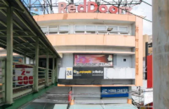 RedDoorz Plus @ EDSA Congressional Hotels in Quezon City