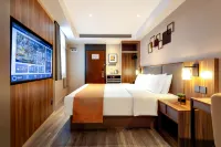 Homeinn Plus Hotel (Suining Central Business District Pedestrian Street)