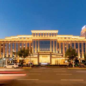 Hongshan Hotel Отели рядом с достопримечательностью «Хубэй, Китай, Южная Механическая Школа (Школьный Департамент)»