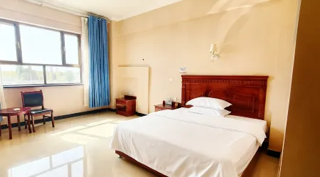 Luntai Bayagute Hotel Отели рядом с достопримечательностью «Tarim Populus Euphratica Forest Park»