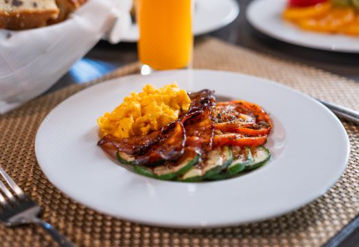 부르구스 트리뷰트 & 디자인 호텔