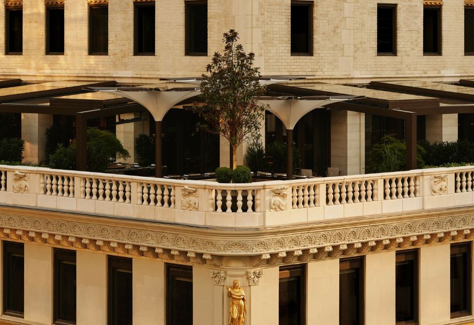 아만 뉴욕 호텔의 현대적인 인테리어