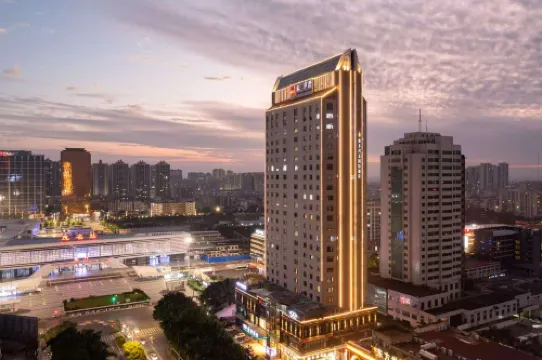 Victoria Lizhi Hotel (Tianyi International Branch, North Square, Maoming High speed Railway Station)