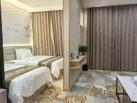 Hezheng Xingchen Shangpin Hotel - parcheggio