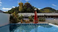 Chantia·Left Bank | French Designer Hotel (Dukezong Ancient Town Giant Buddha Prayer Wheel Shop)