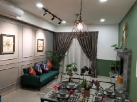 HIJAU Geniehome 2BR1studio Free 99mbps WIFI and Carpark at Utropolis Shah Alam