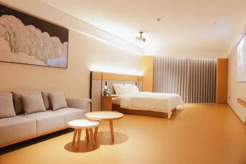 Shunjing Huating Hotel (Maoming Youcheng Tenth Road)