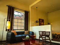 TravelingRaven Resort Hotels near Baodingwan