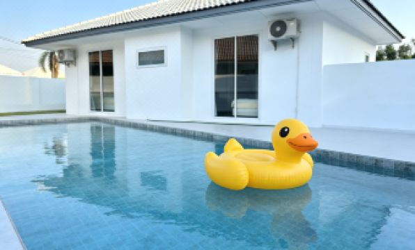 Pattaya Zhongtian Beach Villa / Close to the Beach / 4 Bedrooms 5 Bathrooms 2 Living Rooms