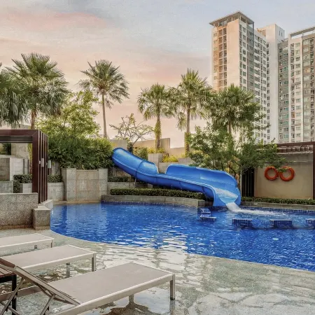 Jasmine Grande Residence Отели рядом с достопримечательностью «Станция надземного метро Ekkamai»