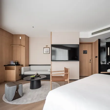 Mehood Lestie Hotel