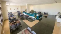 Continent Hotel Al Uqayr