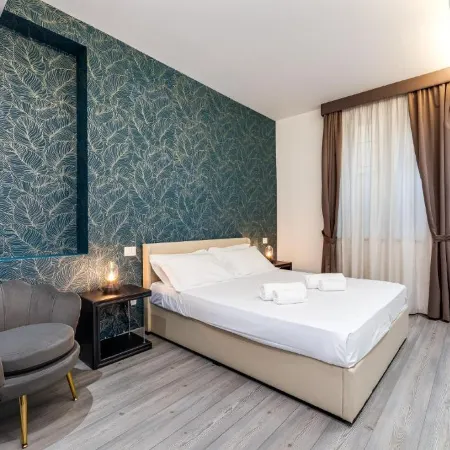 Spagna Boutique Suites Отели рядом с достопримечательностью «Спанья»