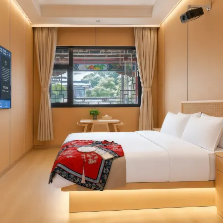 Lucky Hotel