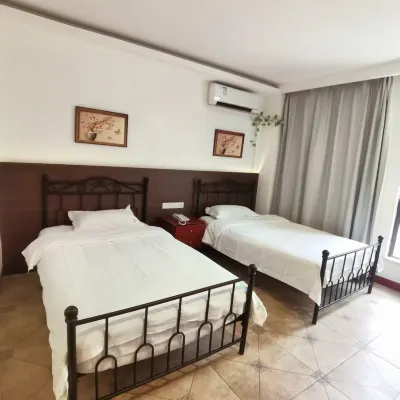 Film and Television Youth Hotel (Shanghai Chefeng Road) Hotels near Chedun Railway Station