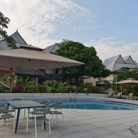 Meihao Lizhi Hot Spring Hotel (Gasa Flower Street)