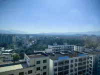 Hotel Luckyever (Ledong County Government Hotel) - Mountain view